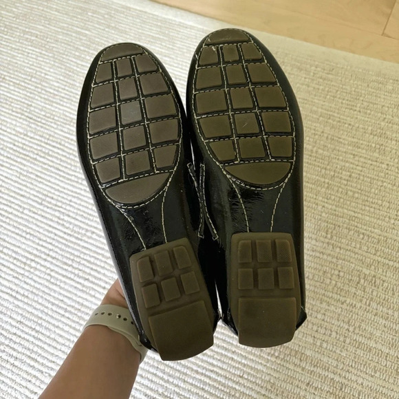 Clarks Artisan Slip-on Black Patent Leather Loafers Dark Academia  Preppy Size 7 - Picture 3 of 8